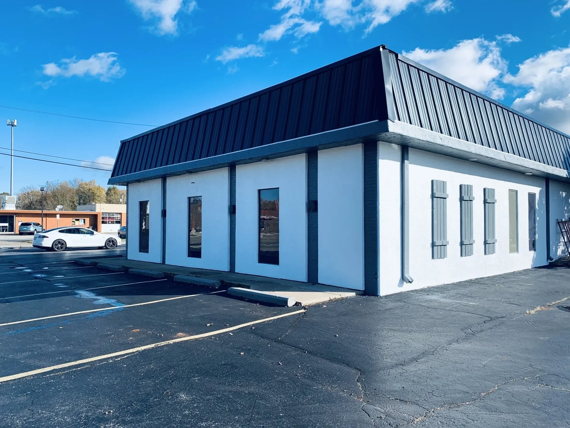 Glenstone Commercial Building